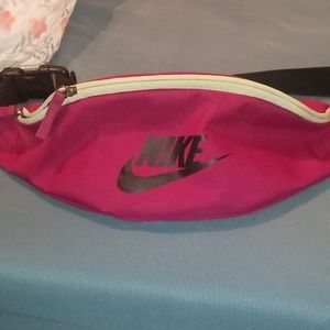 Nike fanny